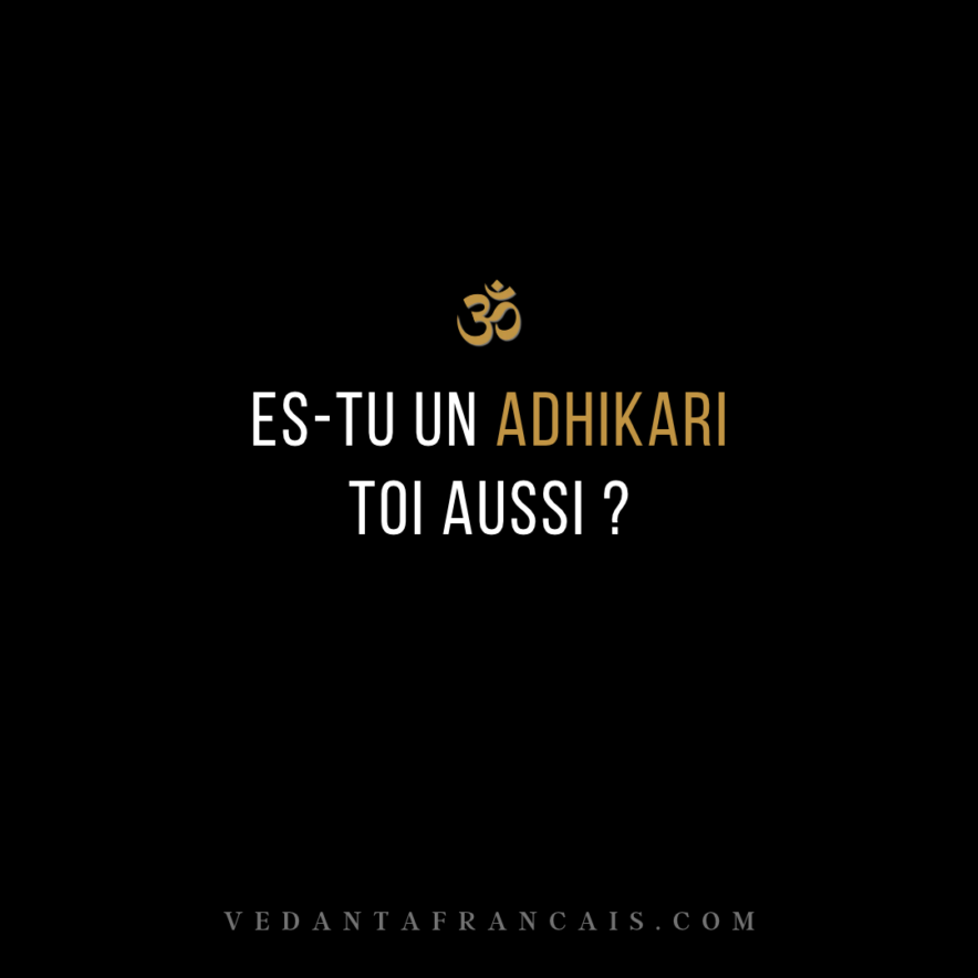 Symbole Om au-dessus du titre « Es-tu un adhikari toi aussi ? », en blanc et doré sur fond noir.